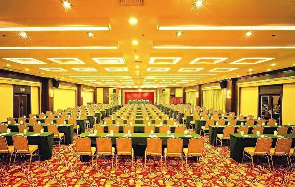 Picturesque Hotel Wuxi  Exterior photo